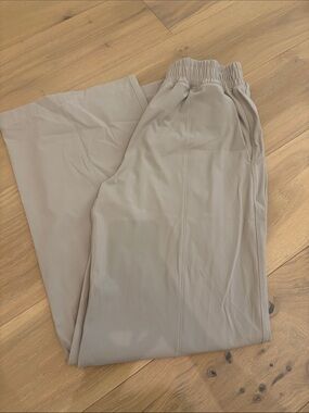 Abercrombie & Fitch YPB Elastic-Waist Nylon Beige Pants